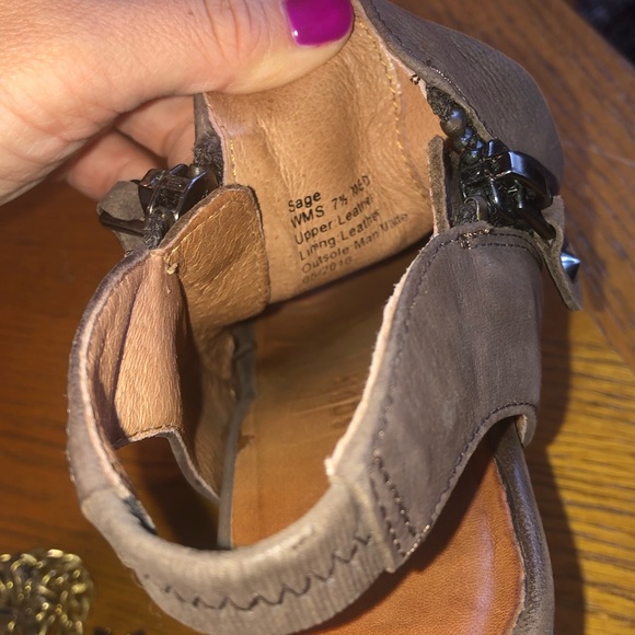 Soft Sole by Kenneth Cole Open Toe Shoe - Picture 4 of 6